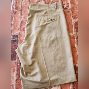 Nike Dri-Fit Golf shorts size 40